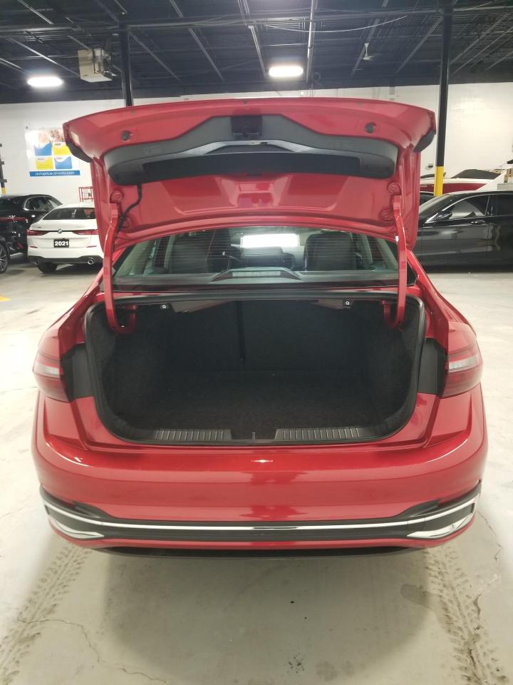 2022 Volkswagen Jetta Highline (A8) 4dr Sedan Photo