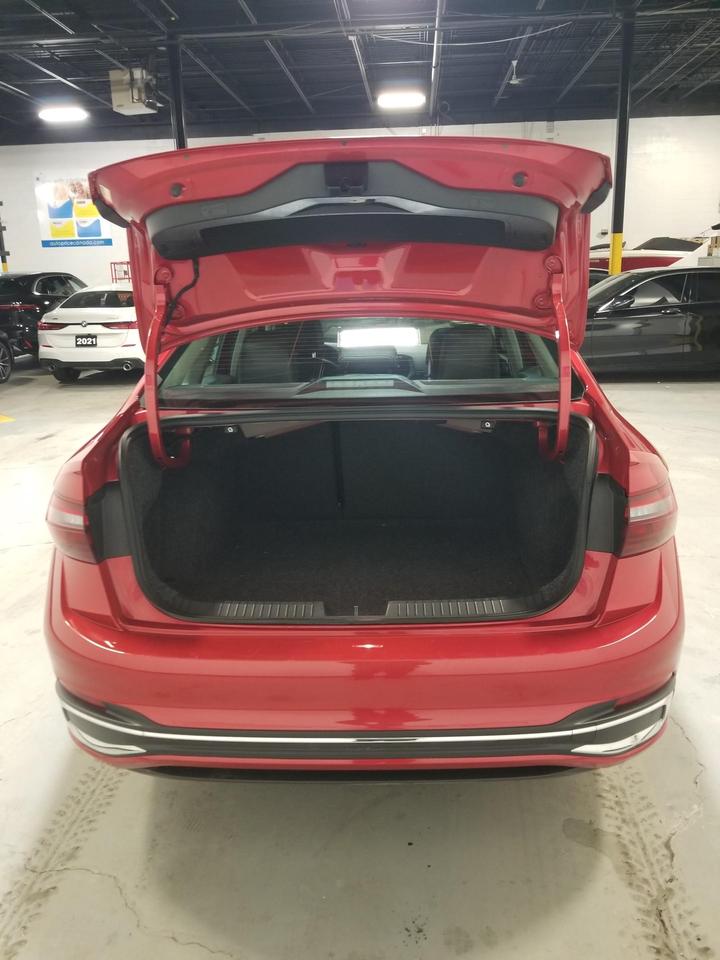 2022 Volkswagen Jetta Highline (A8) 4dr Sedan Photo