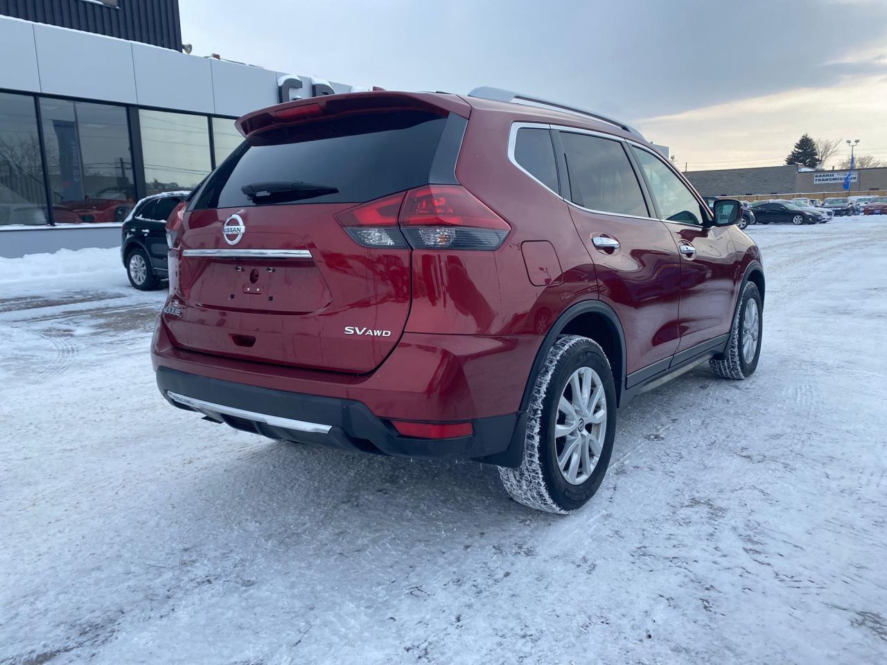 2018 Nissan Rogue SV AWD ~Heated Seats ~Bluetooth ~Moonroof ~Camera Photo3