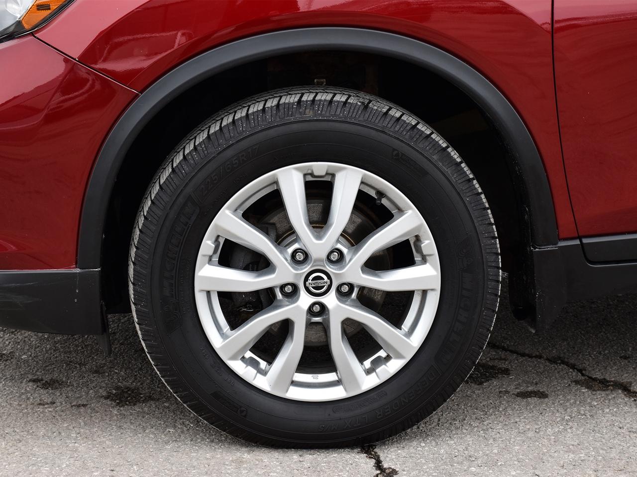 2018 Nissan Rogue SV AWD ~Heated Seats ~Bluetooth ~Moonroof ~Camera Photo