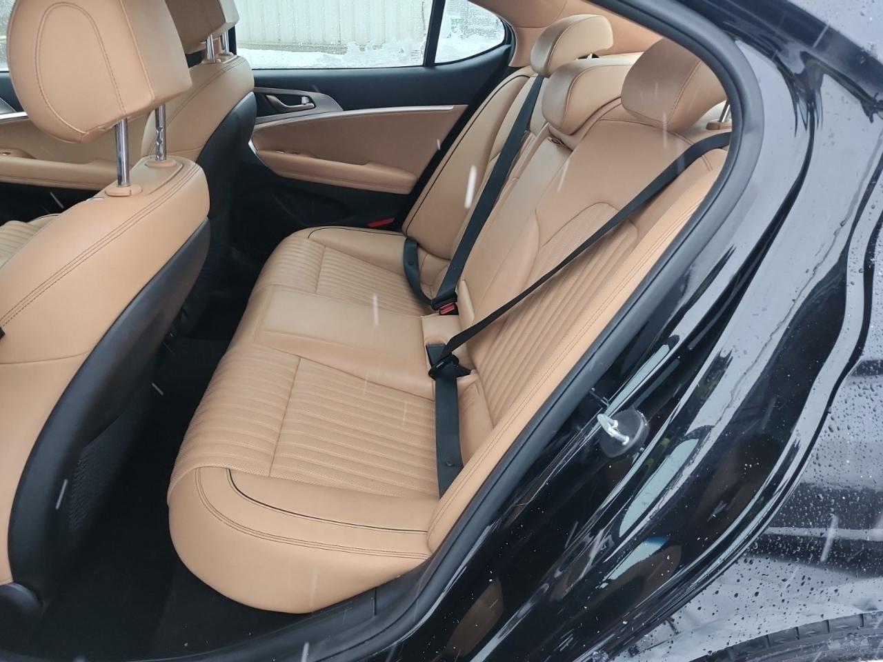 2022 Genesis G70 3.3T ADVANCED - LTHR! NAV! BACK-UP CAM! BSM! HUD! Photo3