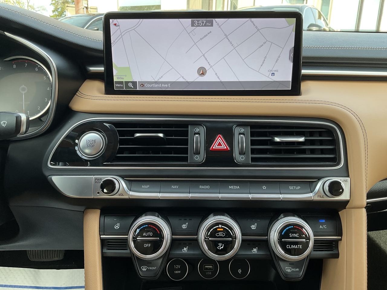 2022 Genesis G70 3.3T ADVANCED - LTHR! NAV! BACK-UP CAM! BSM! HUD! Photo