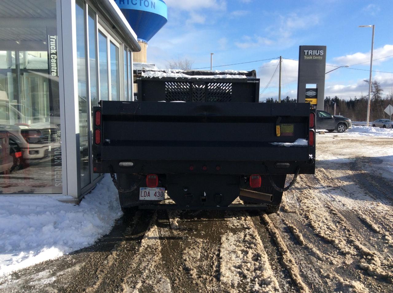 2023 Ford SUPER DUTY F-550 DRW XL Photo