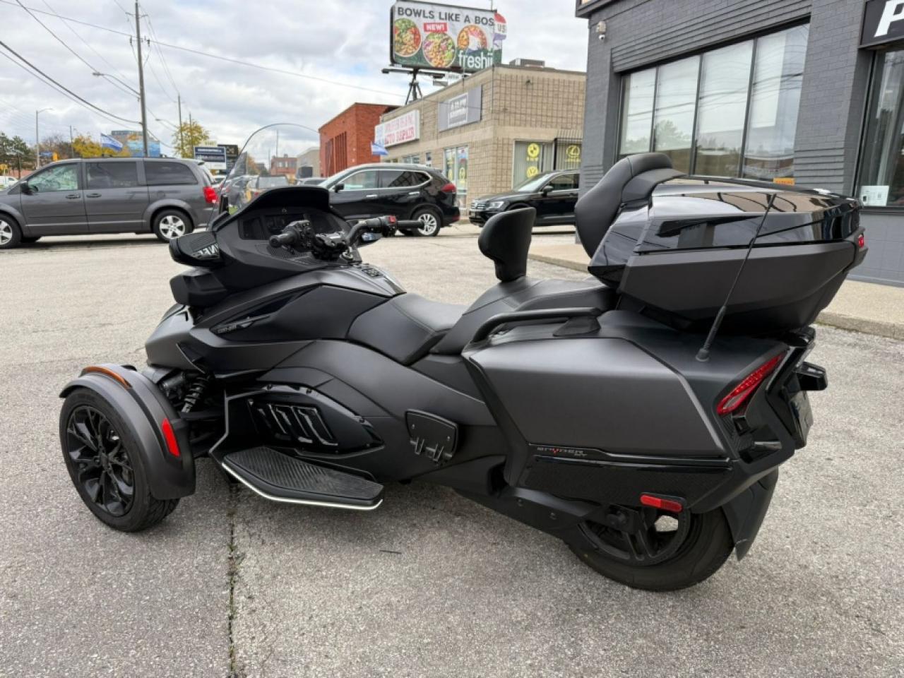 2022 Can-Am Spyder RT LIMITED/ CLEAN CARFAX/ SERVICED/ OEM UPGRADES - Photo #6