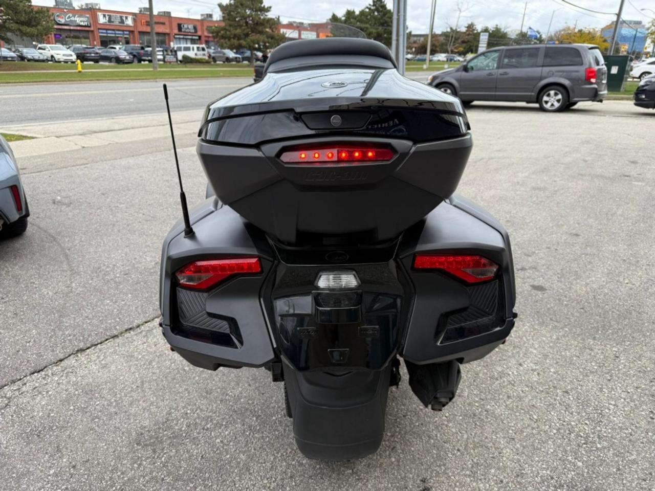 2022 Can-Am Spyder RT LIMITED/ CLEAN CARFAX/ SERVICED/ OEM UPGRADES - Photo #8