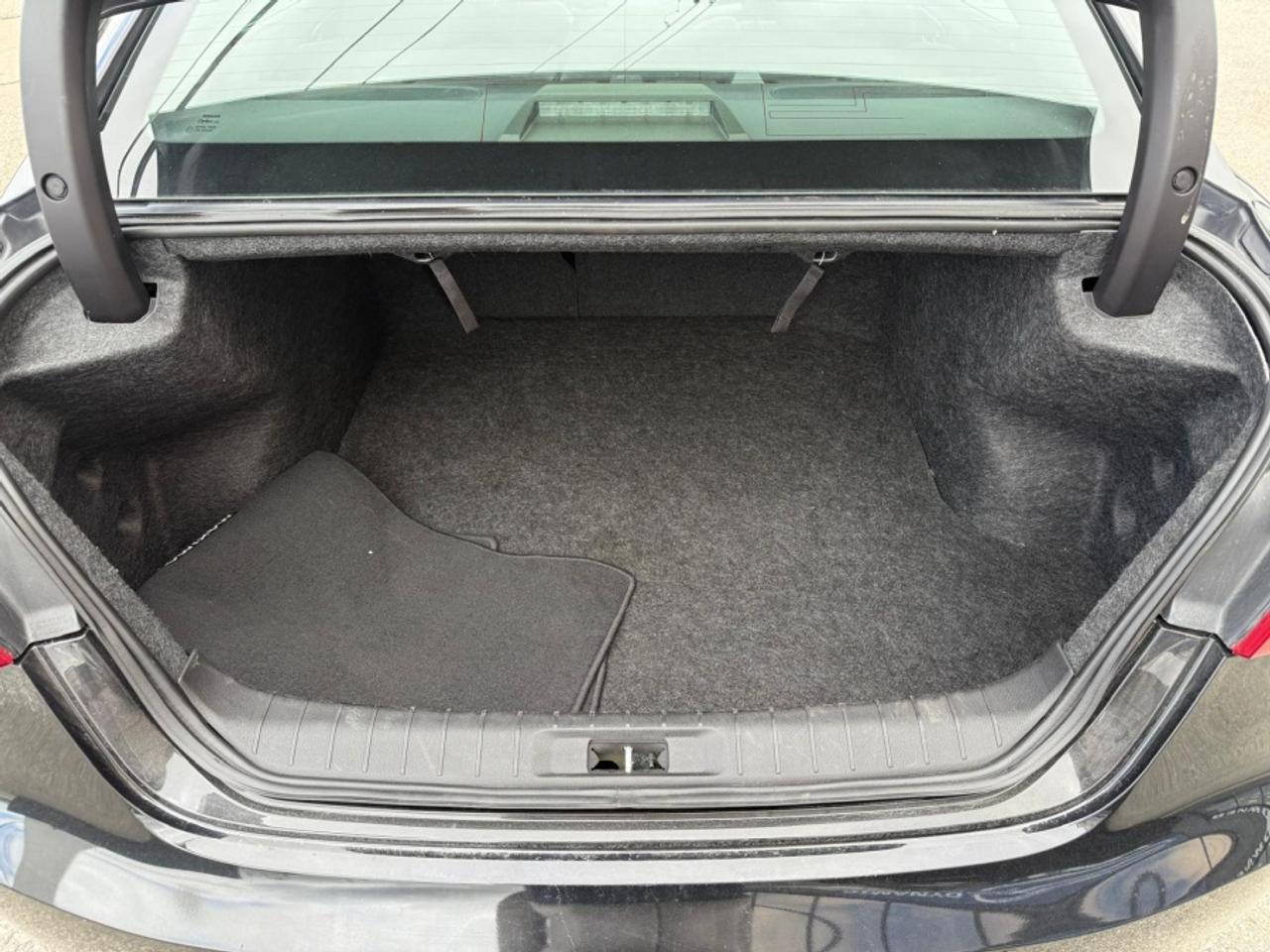 2018 Nissan Maxima SL / LEATHER/ NO ACCIDENTS/ SUNROOF/ NAVI - Photo #23