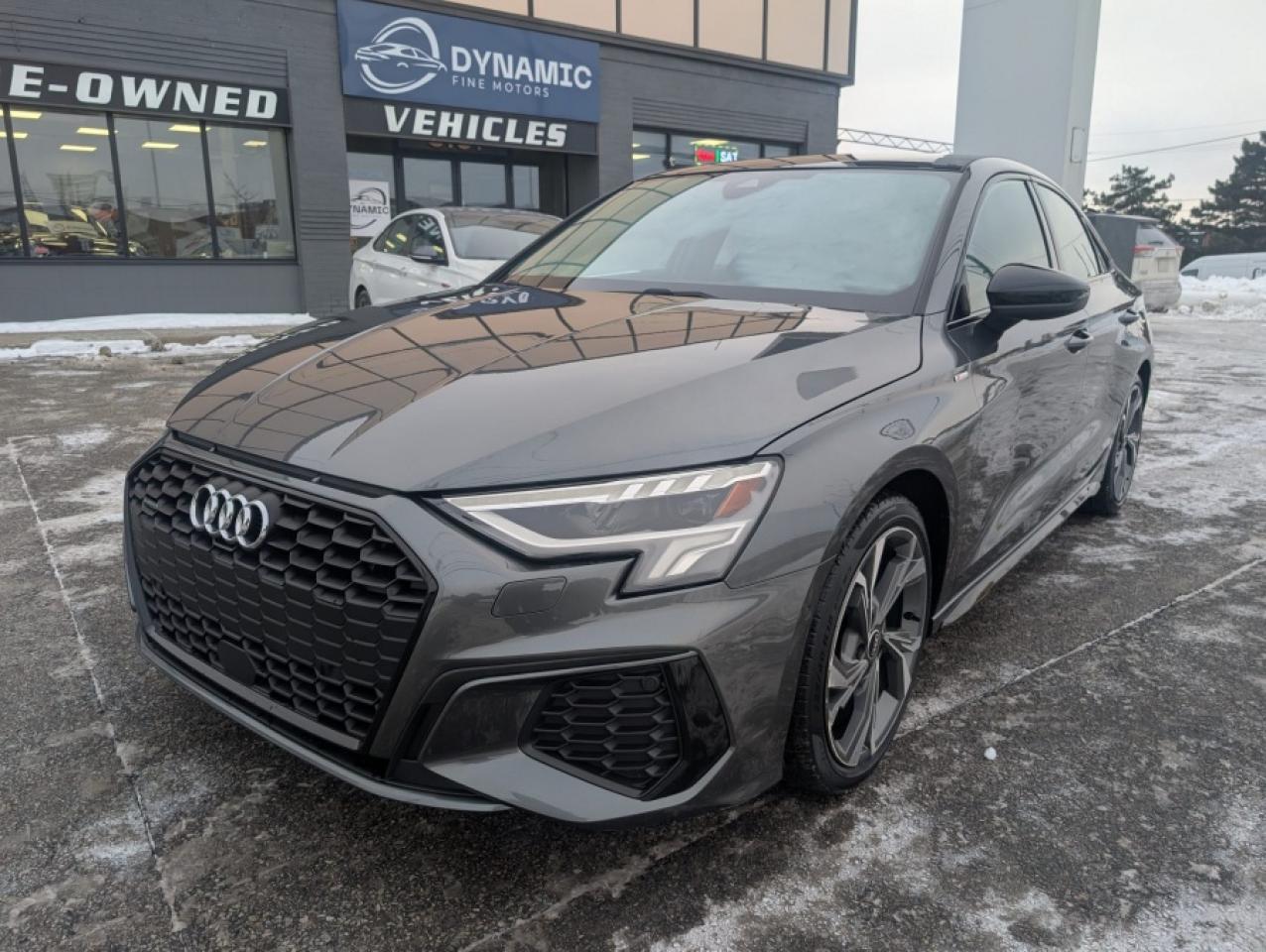 2022 Audi A3 QUATTRO TECHNIK 40 TFSI/ S-LINE/ AWD/ SUNROOF/ NAV