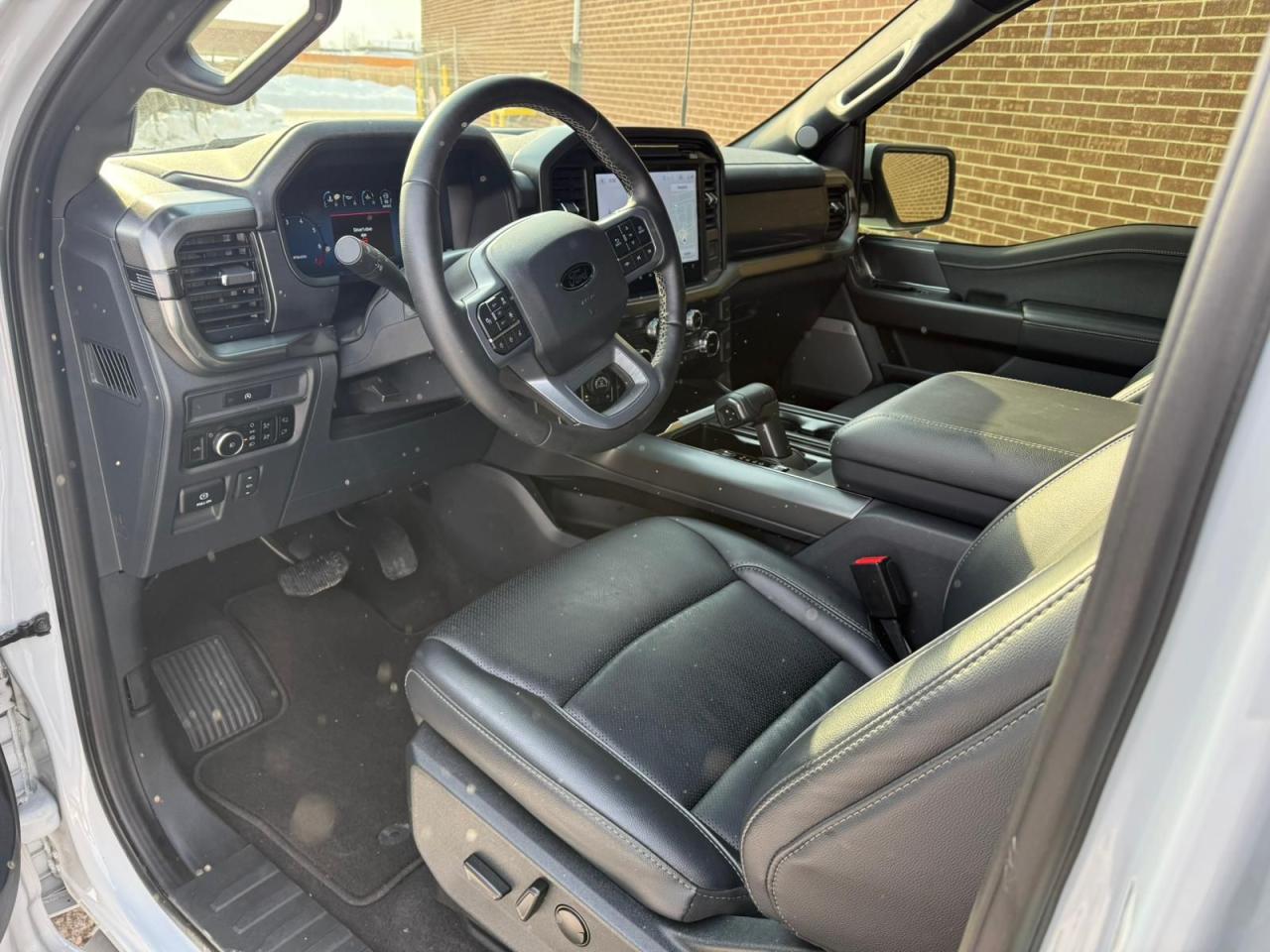 2025 Ford F-150 Lariat Photo