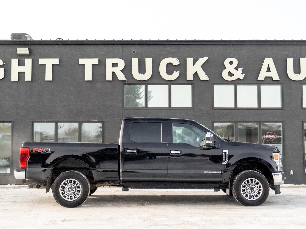 2022 Ford SUPER DUTY F-250 SRW LARIAT Photo4