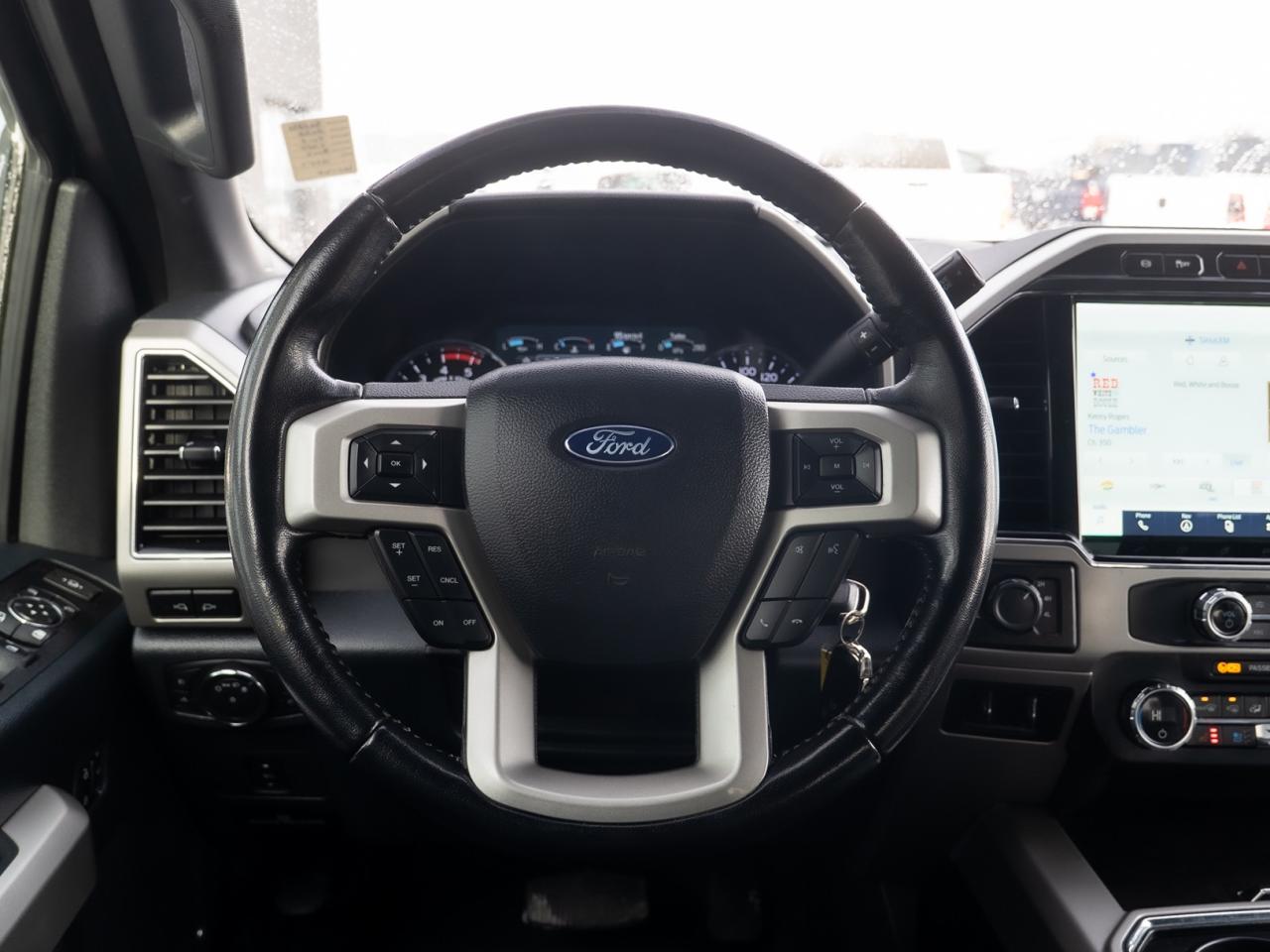 2022 Ford SUPER DUTY F-250 SRW LARIAT Photo31