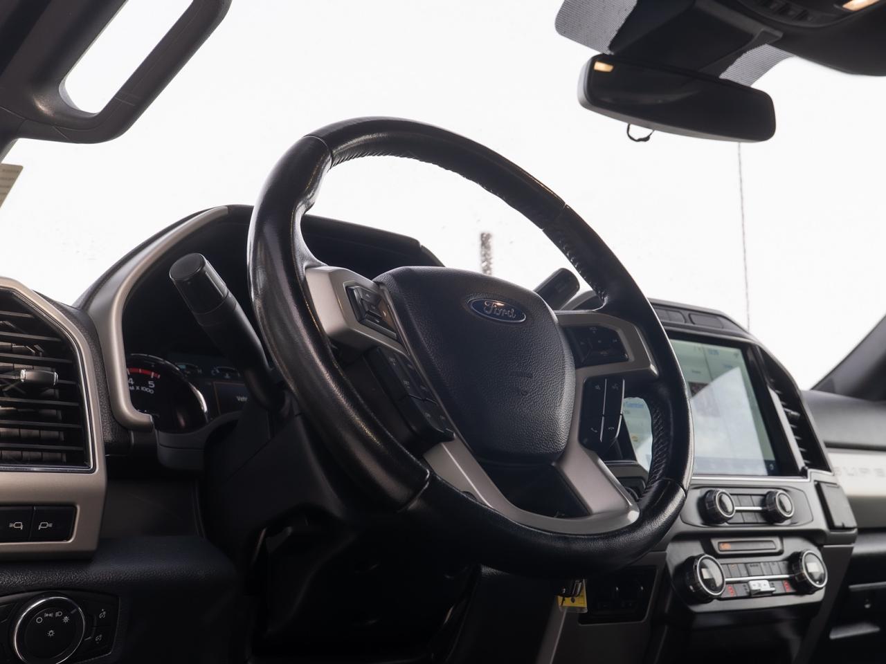 2022 Ford SUPER DUTY F-250 SRW LARIAT Photo12