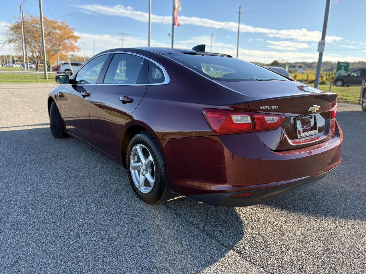 2016 Chevrolet Malibu LS Photo