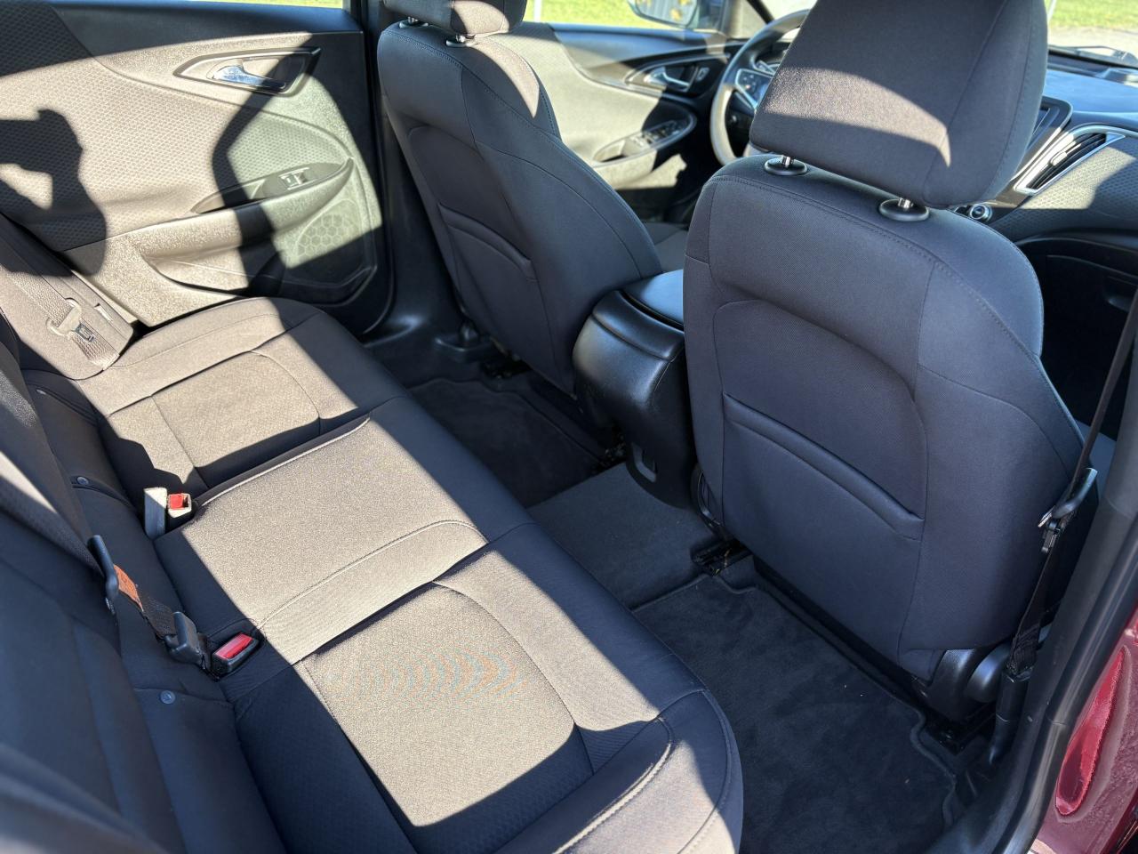 2016 Chevrolet Malibu LS Photo