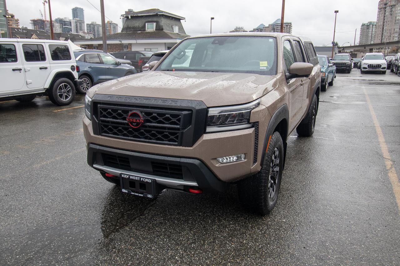 2023 Nissan Frontier Crew Cab PRO-4X Standard Bed 4x4 Photo1
