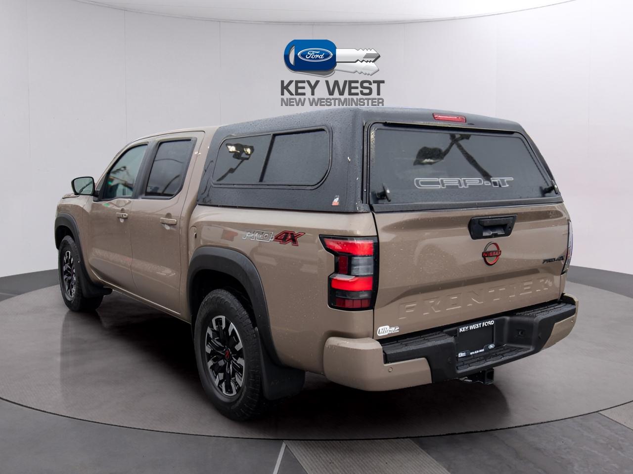 2023 Nissan Frontier Crew Cab PRO-4X Standard Bed 4x4 Photo2