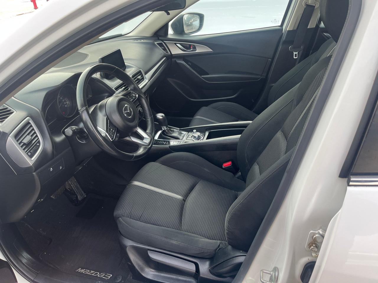 2017 Mazda MAZDA3 GS Photo