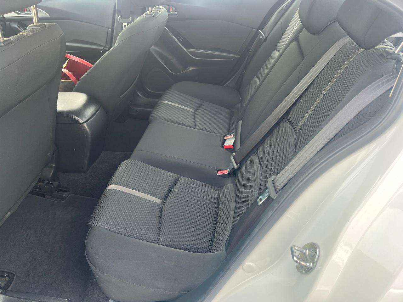 2017 Mazda MAZDA3 GS Photo