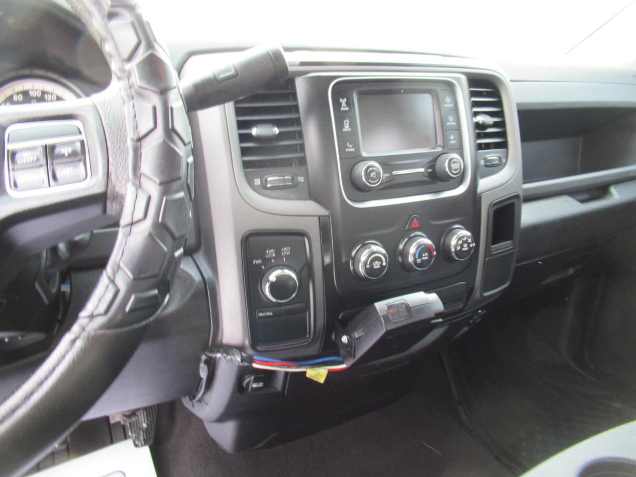 2017 RAM 1500 4x4 V8 5.L Photo