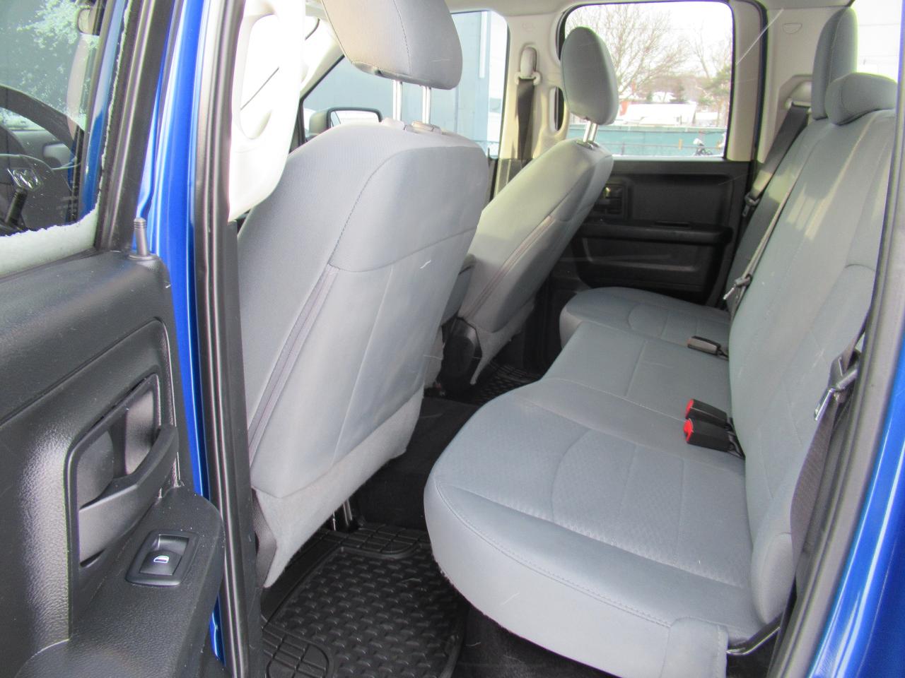 2017 RAM 1500 4x4 V8 5.L Photo