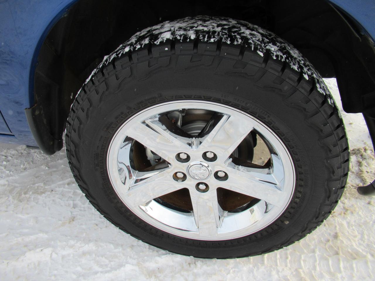 2017 RAM 1500 4x4 V8 5.L Photo4