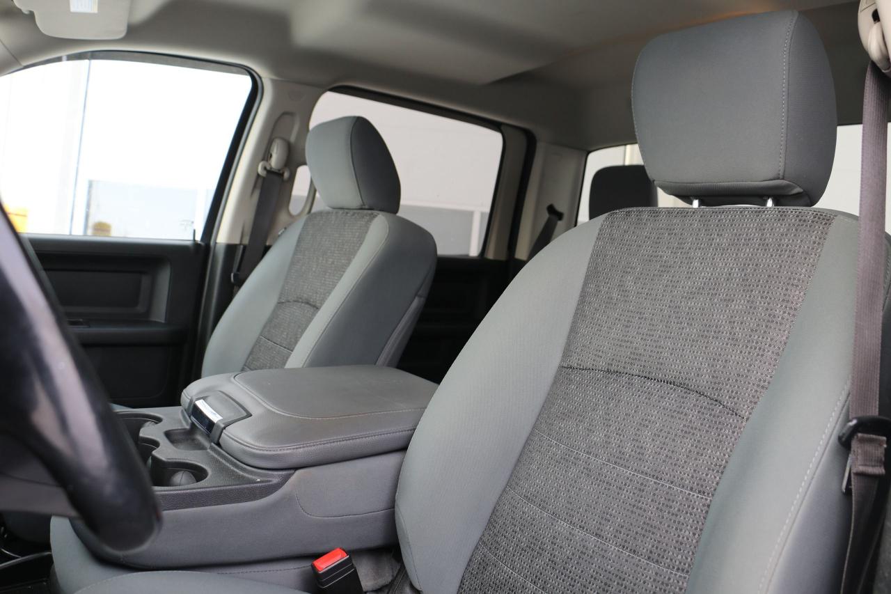 2020 RAM 1500 Classic 5.7L HEMI V8 4x4 - CAMERA|HEATED SEAT|REMOTE START Photo