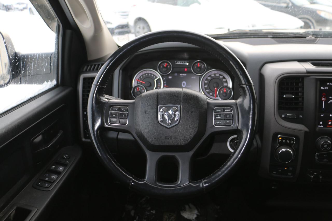 2020 RAM 1500 Classic 5.7L HEMI V8 4x4 - CAMERA|HEATED SEAT|REMOTE START Photo