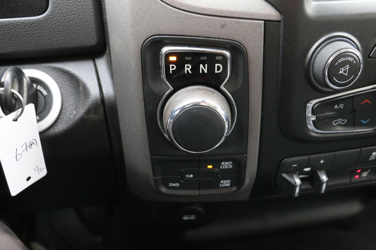 2020 RAM 1500 Classic 5.7L HEMI V8 4x4 - CAMERA|HEATED SEAT|REMOTE START Photo