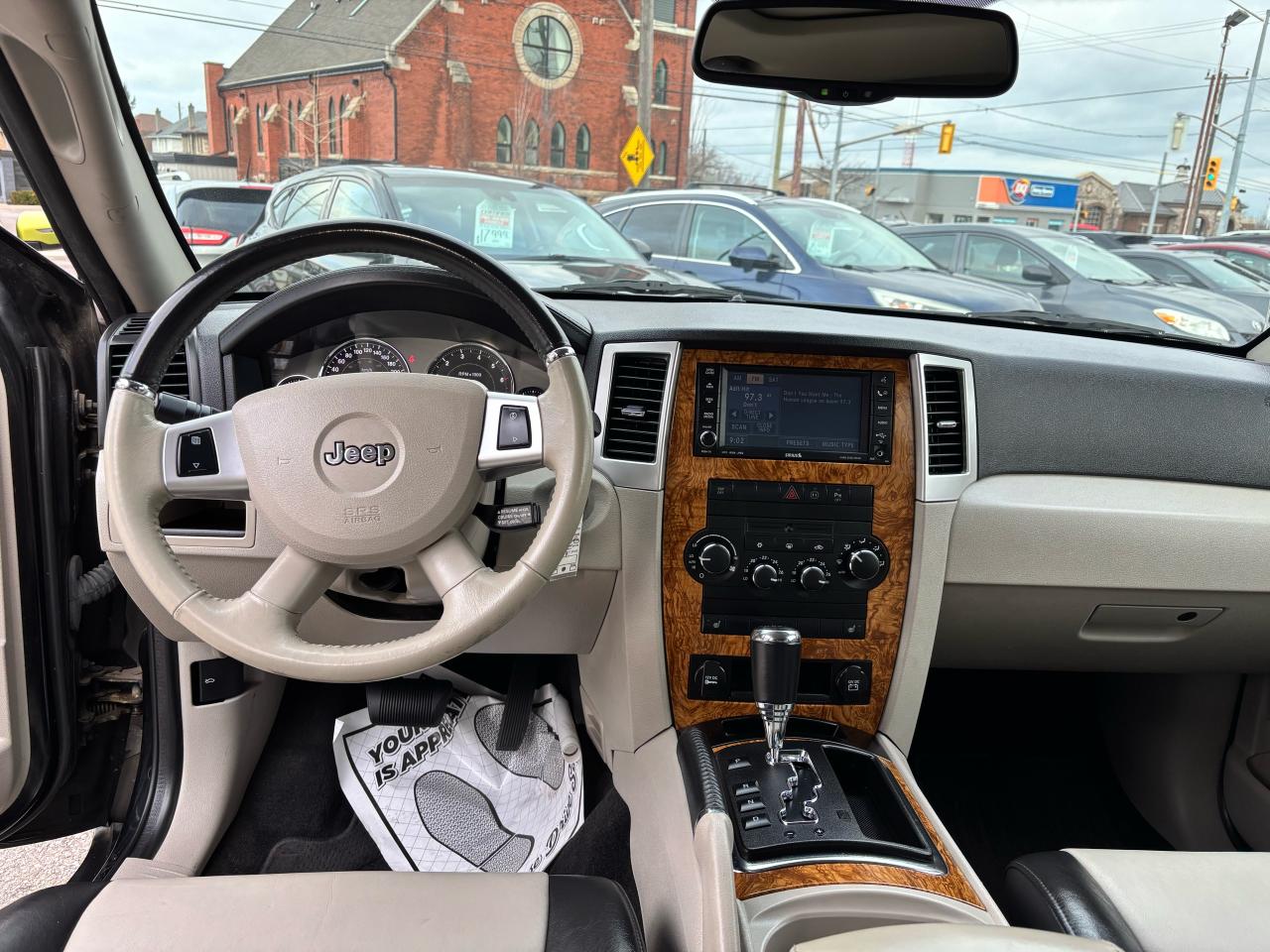 2010 Jeep Grand Cherokee Limited  ** 4X4, HTD LEATH, BACK CAM ** Photo