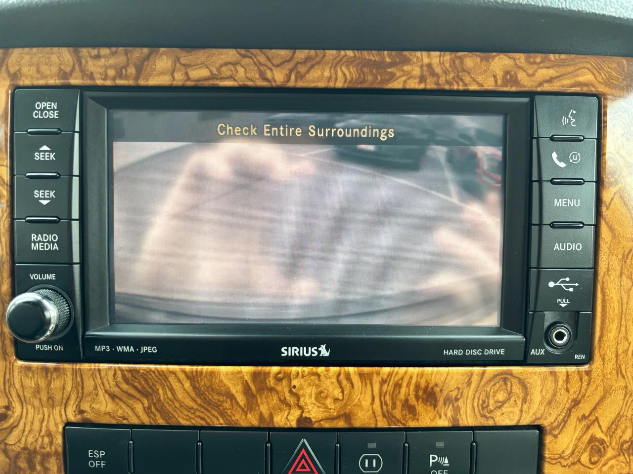 2010 Jeep Grand Cherokee Limited  ** 4X4, HTD LEATH, BACK CAM ** Photo