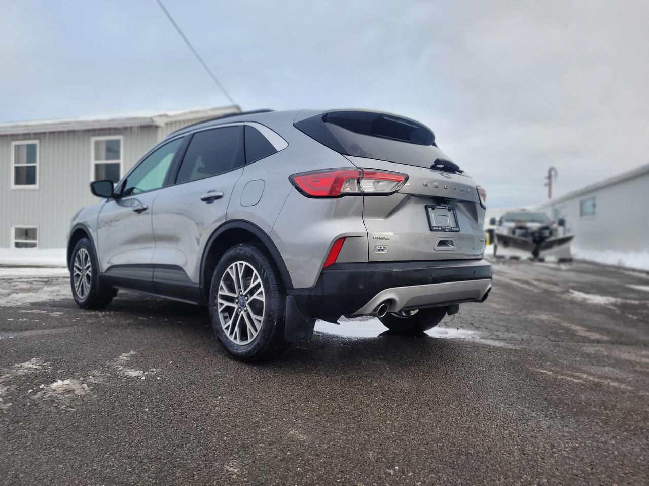 2021 Ford Escape SEL AWD W/ NEW TIRES/NEW REAR BRAKES Photo3