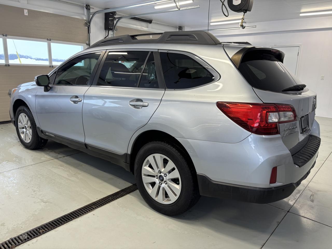 2017 Subaru Outback 2.5I Premium Photo