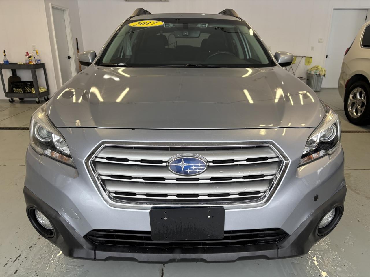 2017 Subaru Outback 2.5I Premium Photo