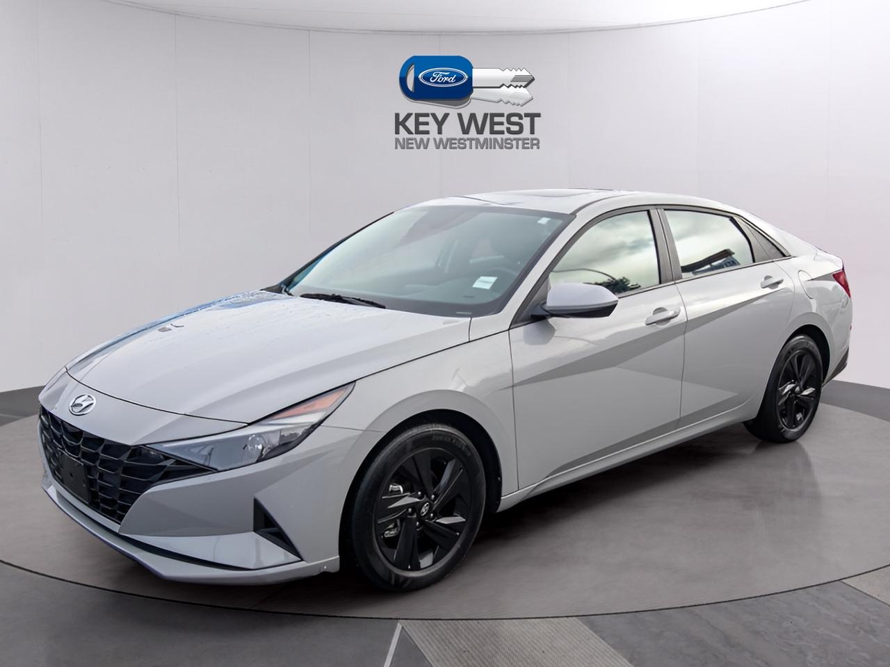 2023 Hyundai Elantra Preferred IVT w/Tech Pkg Photo2