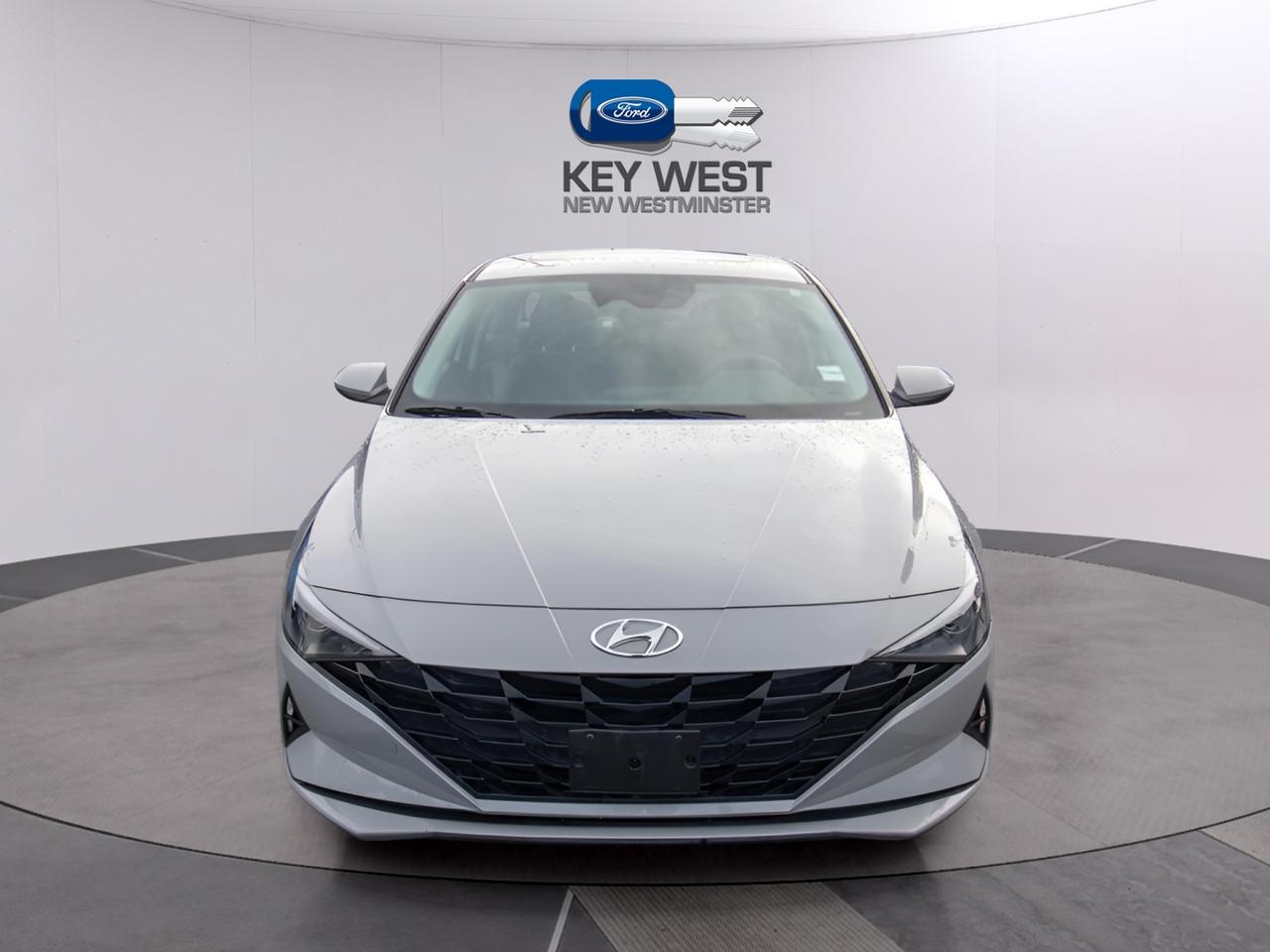 2023 Hyundai Elantra Preferred IVT w/Tech Pkg Photo3
