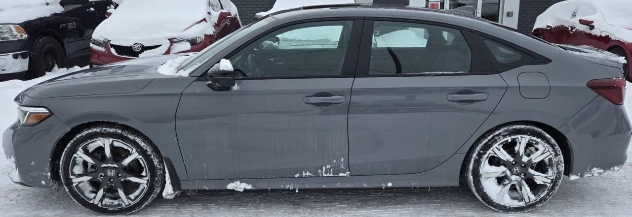2025 Honda Civic TOURING / NO ACCIDENTS / HYBRID / LEATHER / ROOF Photo