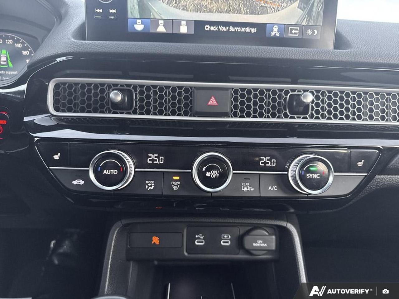 2025 Honda Civic TOURING / NO ACCIDENTS / HYBRID / LEATHER / ROOF Photo