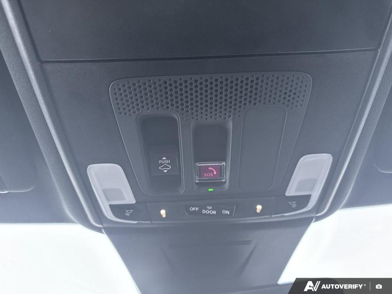 2025 Honda Civic TOURING / NO ACCIDENTS / HYBRID / LEATHER / ROOF Photo