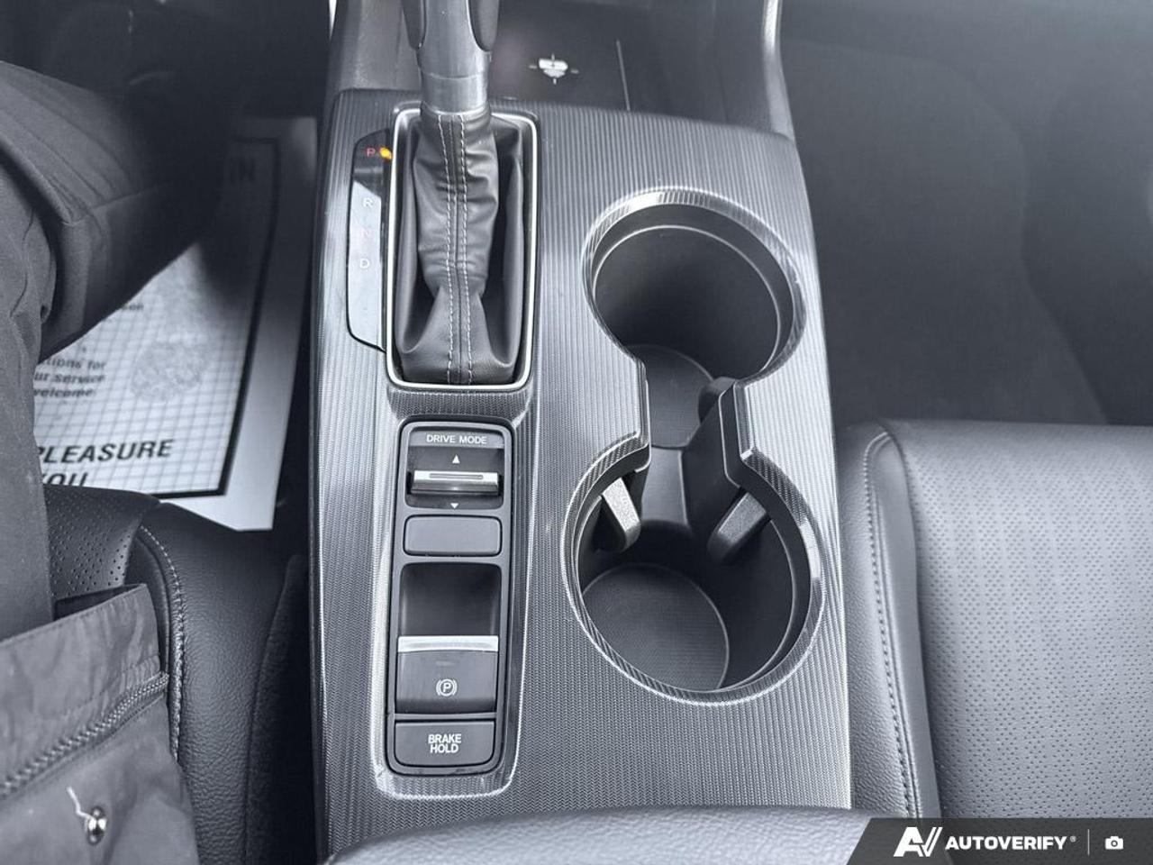 2025 Honda Civic TOURING / NO ACCIDENTS / HYBRID / LEATHER / ROOF Photo