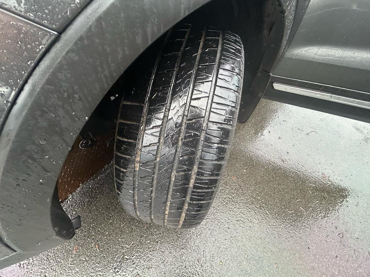 2017 Ford Explorer XLT - Photo #14