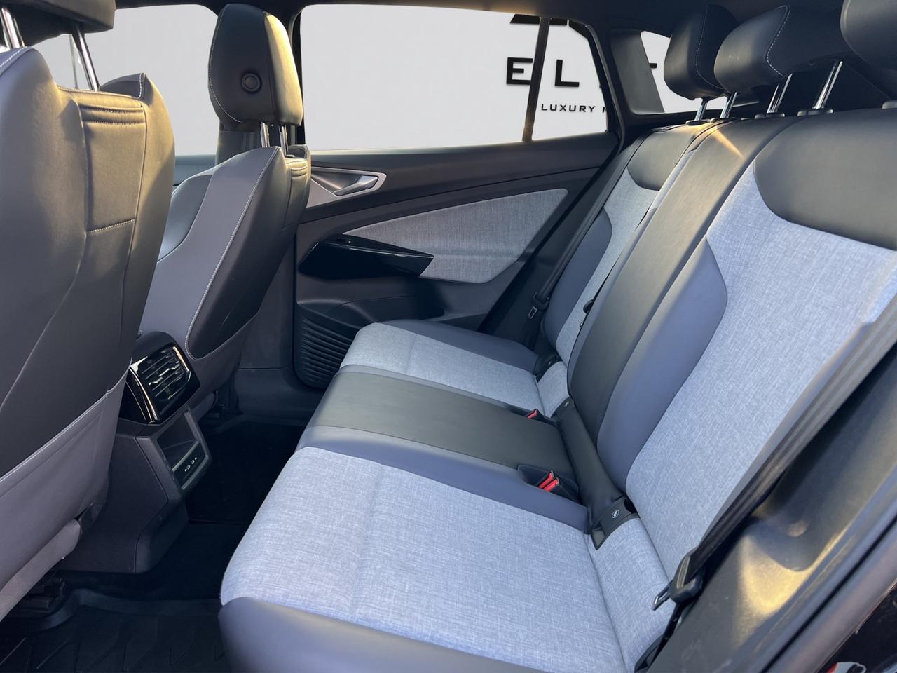 2023 Volkswagen ID.4 PRO AWD - PANO ROOF - Blind Spot Monitor !!! Photo