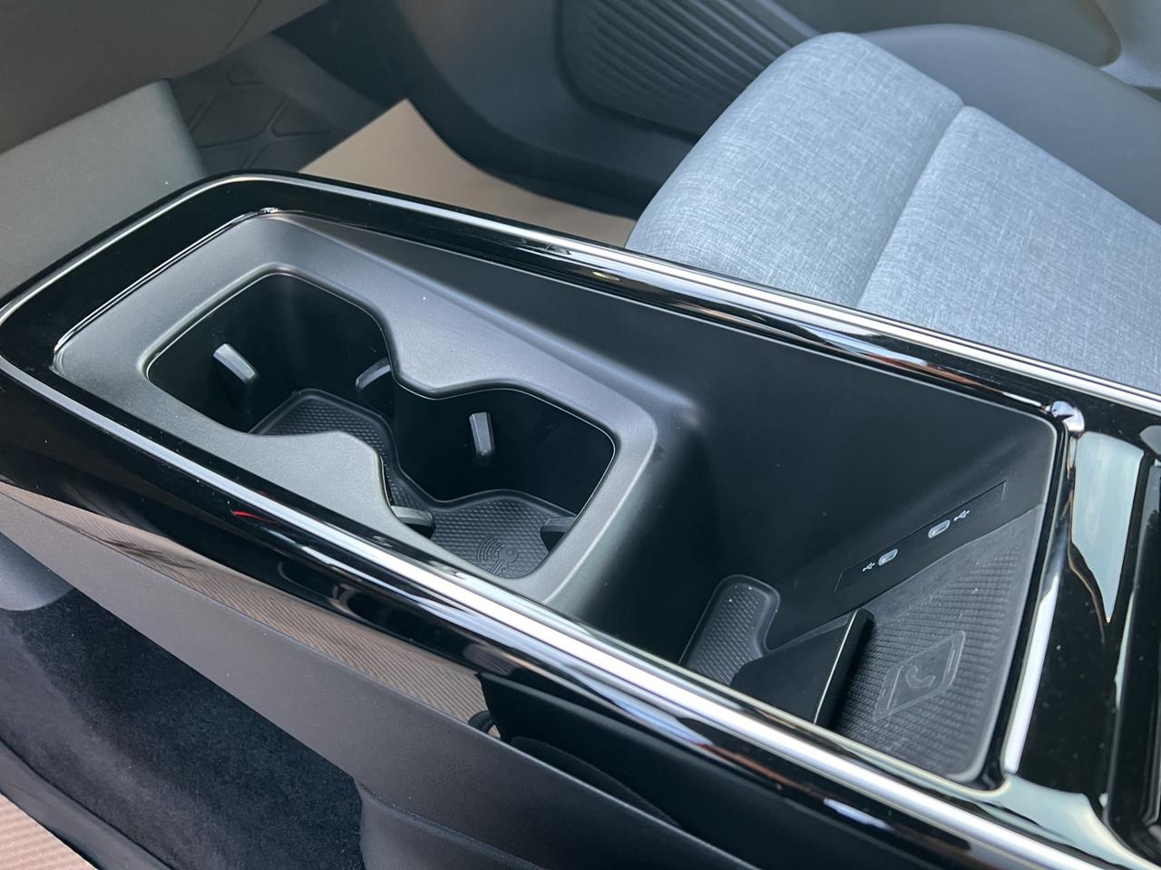 2023 Volkswagen ID.4 PRO AWD - PANO ROOF - Blind Spot Monitor !!! Photo