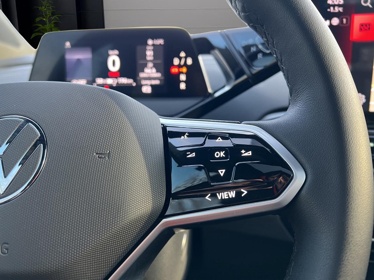 2023 Volkswagen ID.4 PRO AWD - PANO ROOF - Blind Spot Monitor !!! Photo