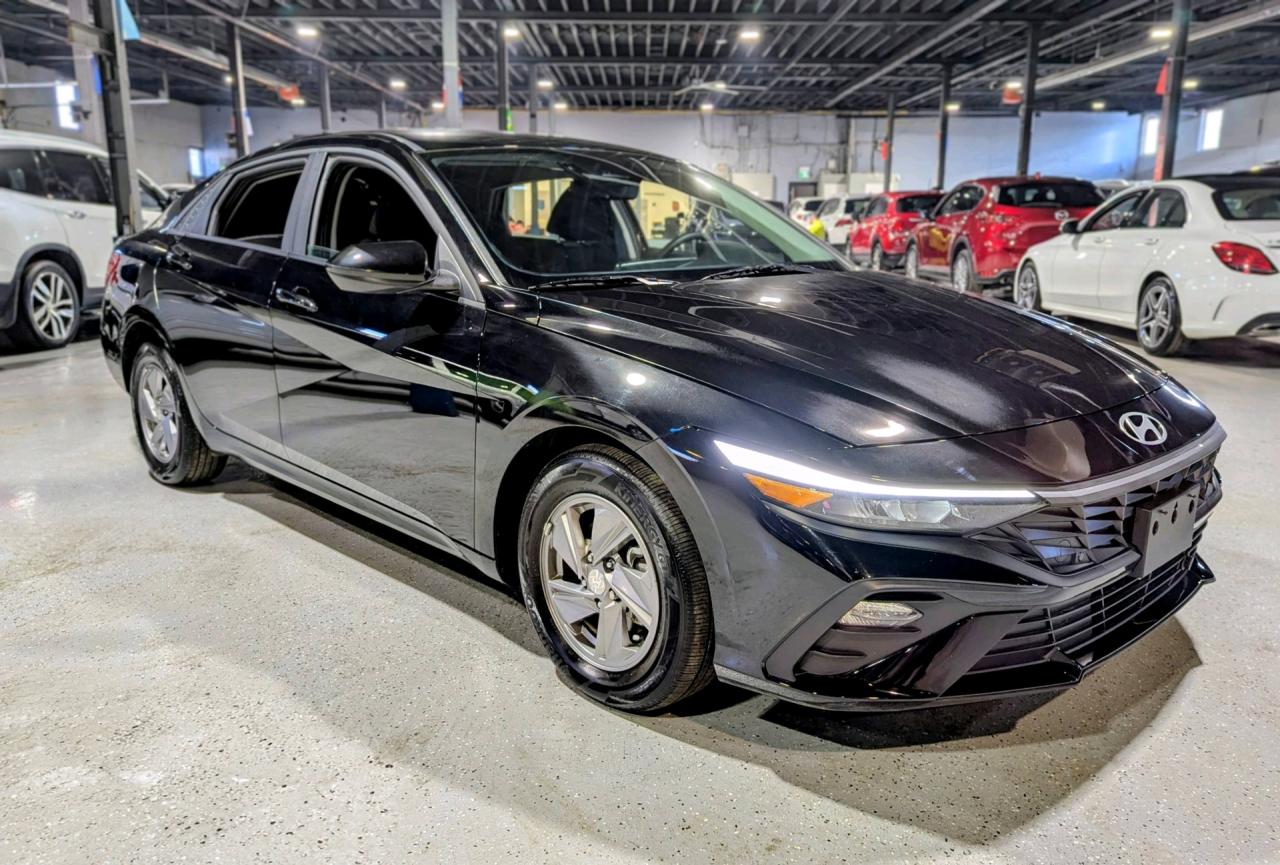 2024 Hyundai Elantra Essential IVT Photo