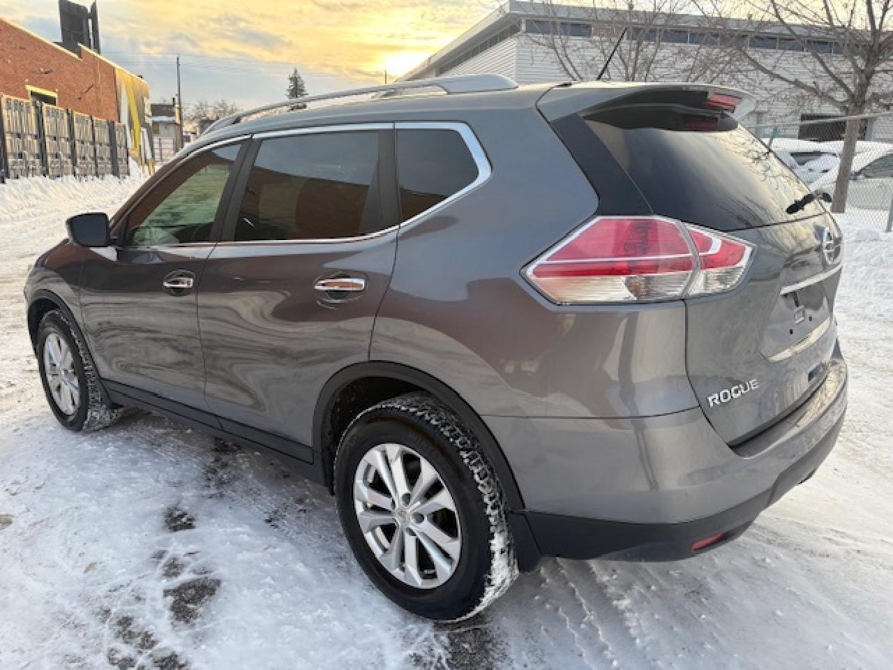 2016 Nissan Rogue SV AWD **HEATED SEATS-CAMERA-ALLOYS-1 OWNER** Photo