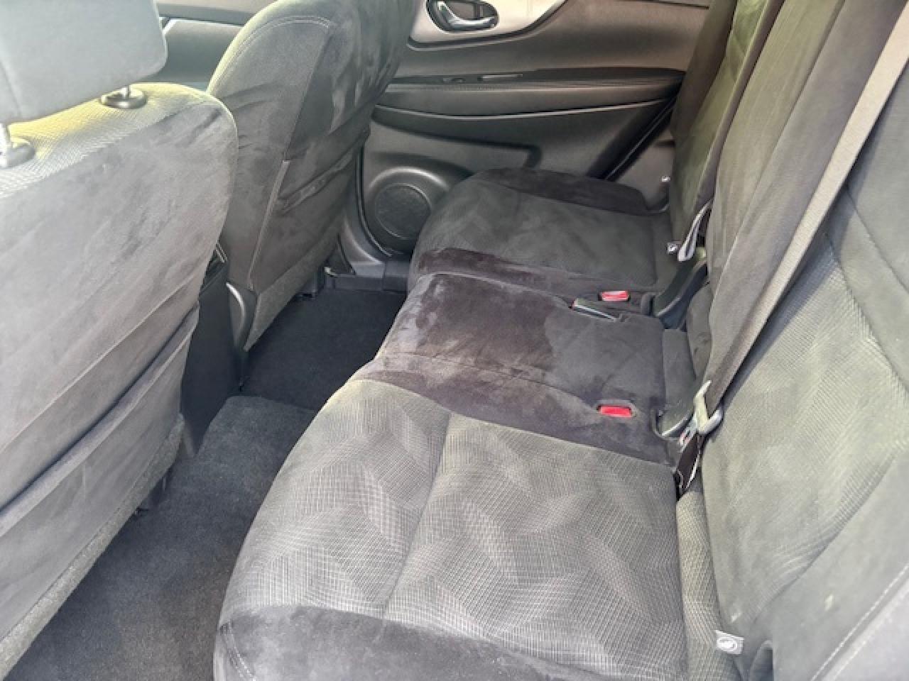 2016 Nissan Rogue SV AWD **HEATED SEATS-CAMERA-ALLOYS-1 OWNER** Photo