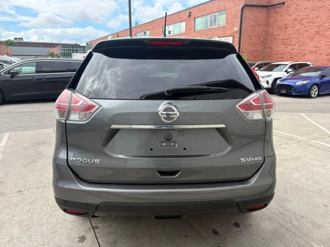 2016 Nissan Rogue SV AWD **HEATED SEATS-CAMERA-ALLOYS-1 OWNER** Photo