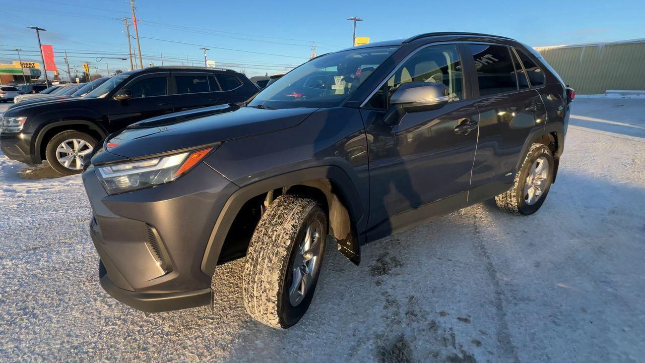 2023 Toyota RAV4 Hybrid XLE AWD, HYBRID Photo3
