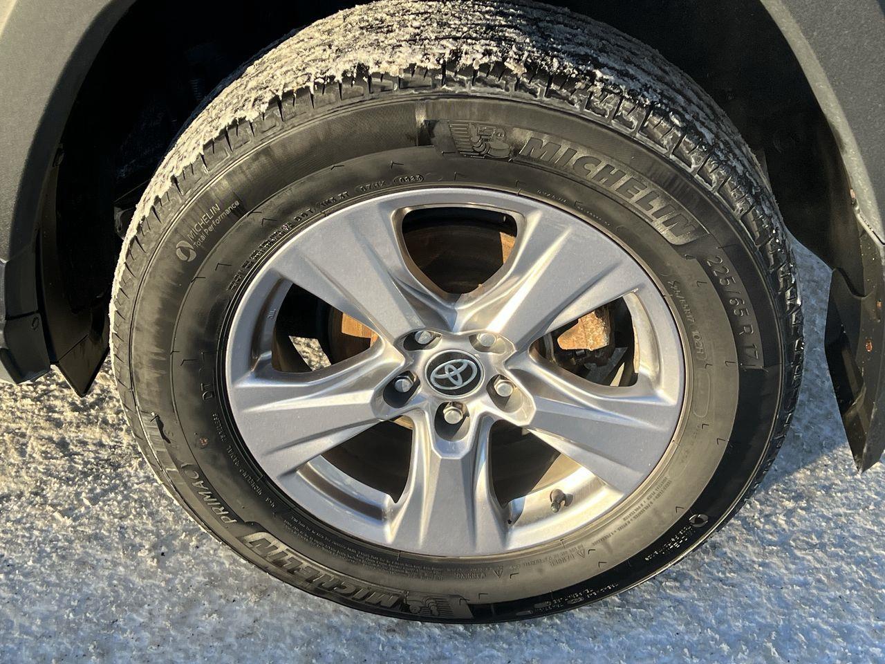 2023 Toyota RAV4 Hybrid XLE AWD, HYBRID Photo