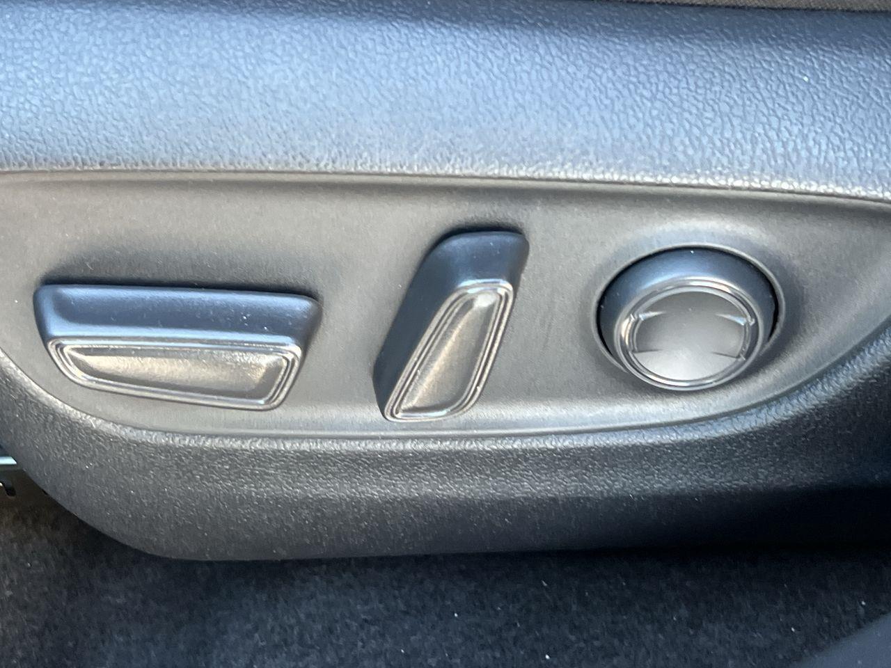 2023 Toyota RAV4 Hybrid XLE AWD, HYBRID Photo