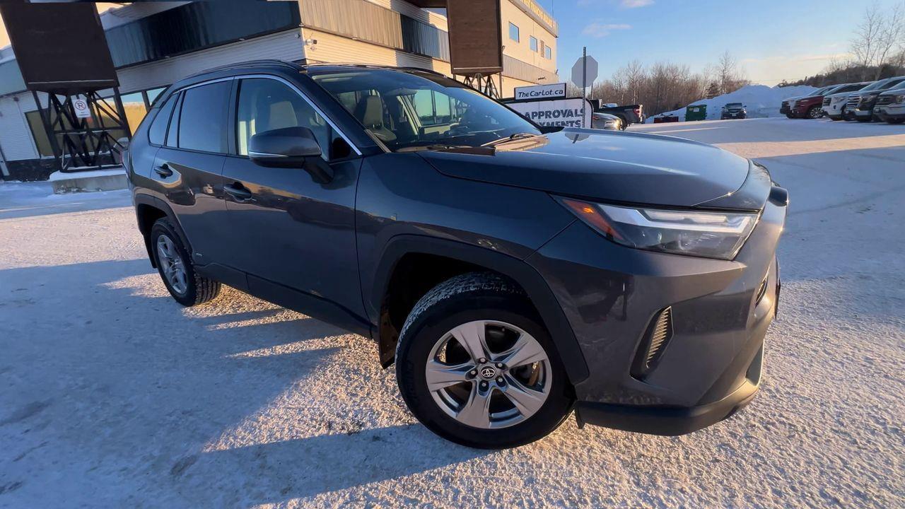 2023 Toyota RAV4 Hybrid XLE AWD, HYBRID, MONROOF, BACK UP CAM, SIRIUS XM, POWER LIFTGATE, HEATED SEATS, HEATED STEERING WHEEL!! Photo